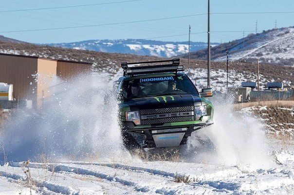Ford F-150 Raptor snow monster